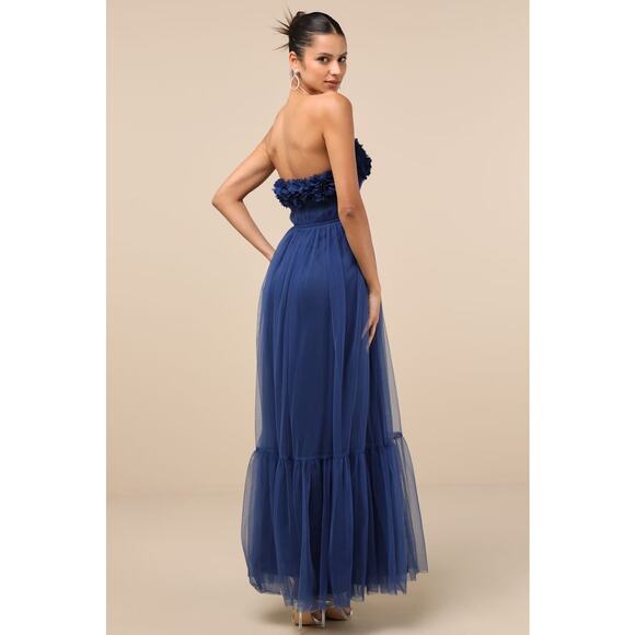 NWT Lulus Chic Spectacle Navy 3D Applique Strapless Maxi Dress Strapless Size S - Picture 3 of 10